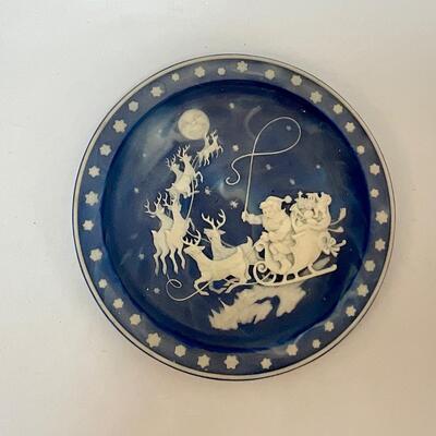 Twas the Night Before Christmas Happy Christmas to all Commemorative Incolay Plate Decor 1992