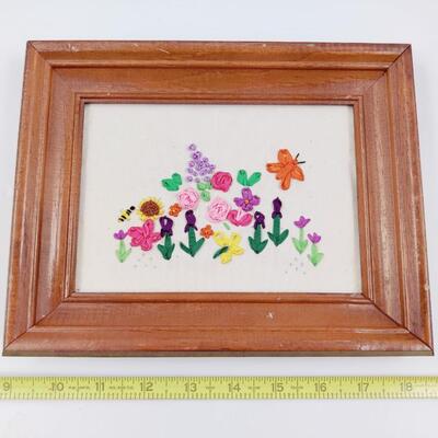 PRETTY EMBROIDERED DECOR