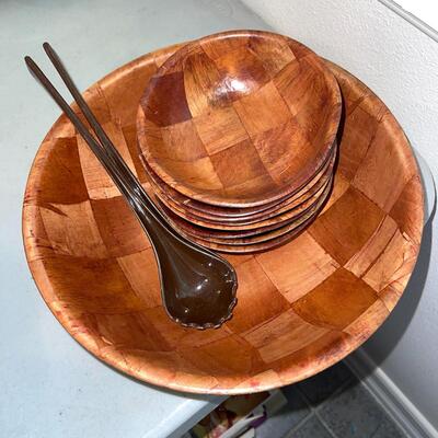 Lot 65 Vintage Plastic Woven Salad Bowls Set Serving & Individual Toss Fork & Spoon