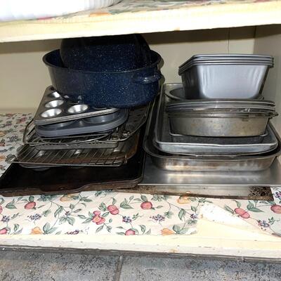 Lot 71 Metal & Glass Baking Cooking Mixing Cookies Bread Enamel Roaster