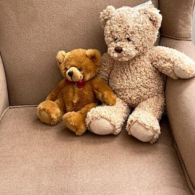 Lot 91 Vintage Wing Back Chair Upholstered Queen Anne Legs + 2 Teddy Bears