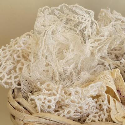 Lot 78: White Basket filled with Antique Lace Dollies, Cuttings/Ribbon/Trims/Collars