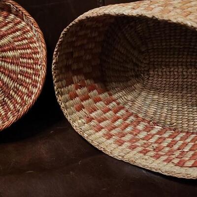 Lot 113: Vintage Native American Woven Basket with Lid