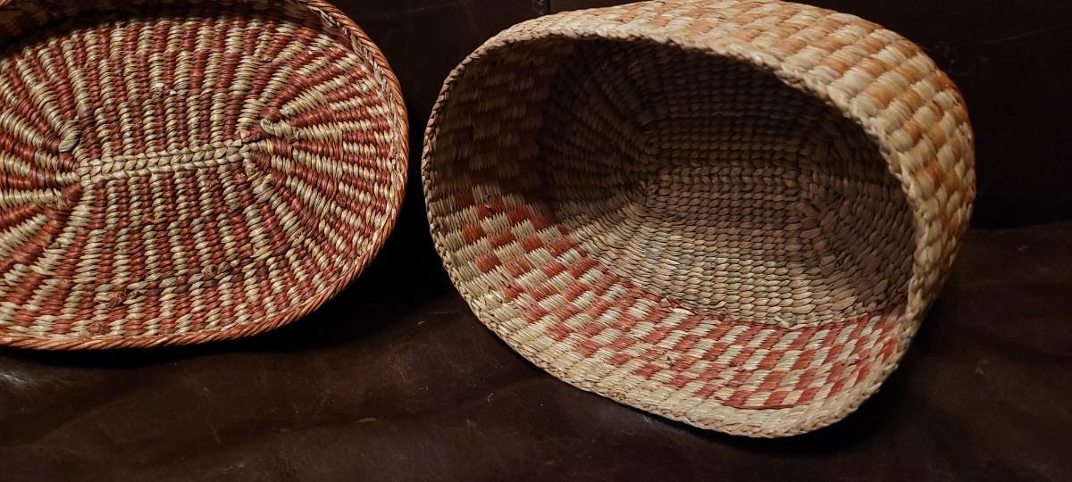 Lot 113 Vintage Native American Woven Basket with Lid