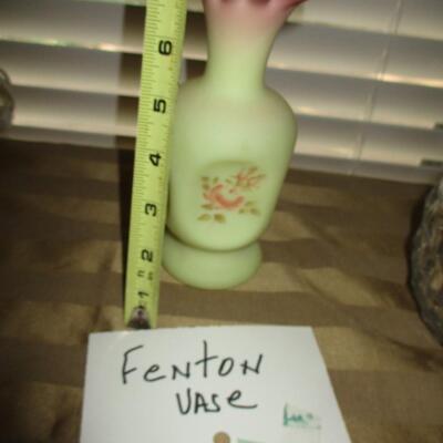Fenton Rose Bud Vase