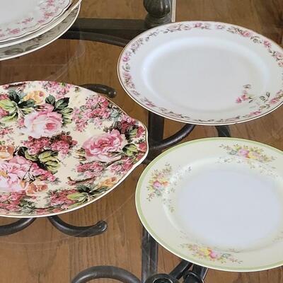 Lot 141: Mixed Rose China Plates