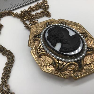 Vintage Dual Photo Cameo Locket and Chain.