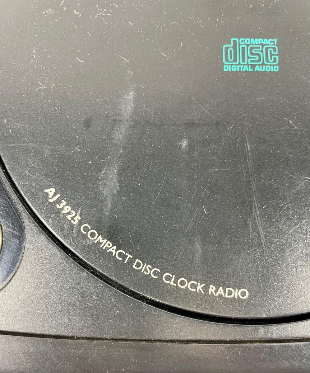 Philips Magnavox AJ 3925 Compact Disc Clock Radio