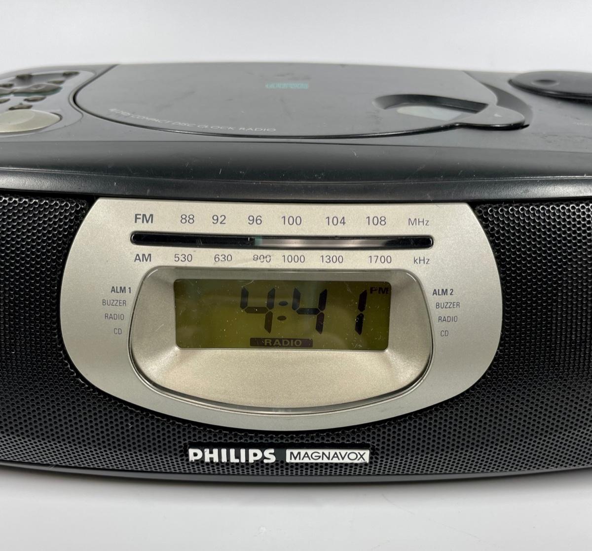 Philips Magnavox AJ 3925 Compact Disc Clock Radio