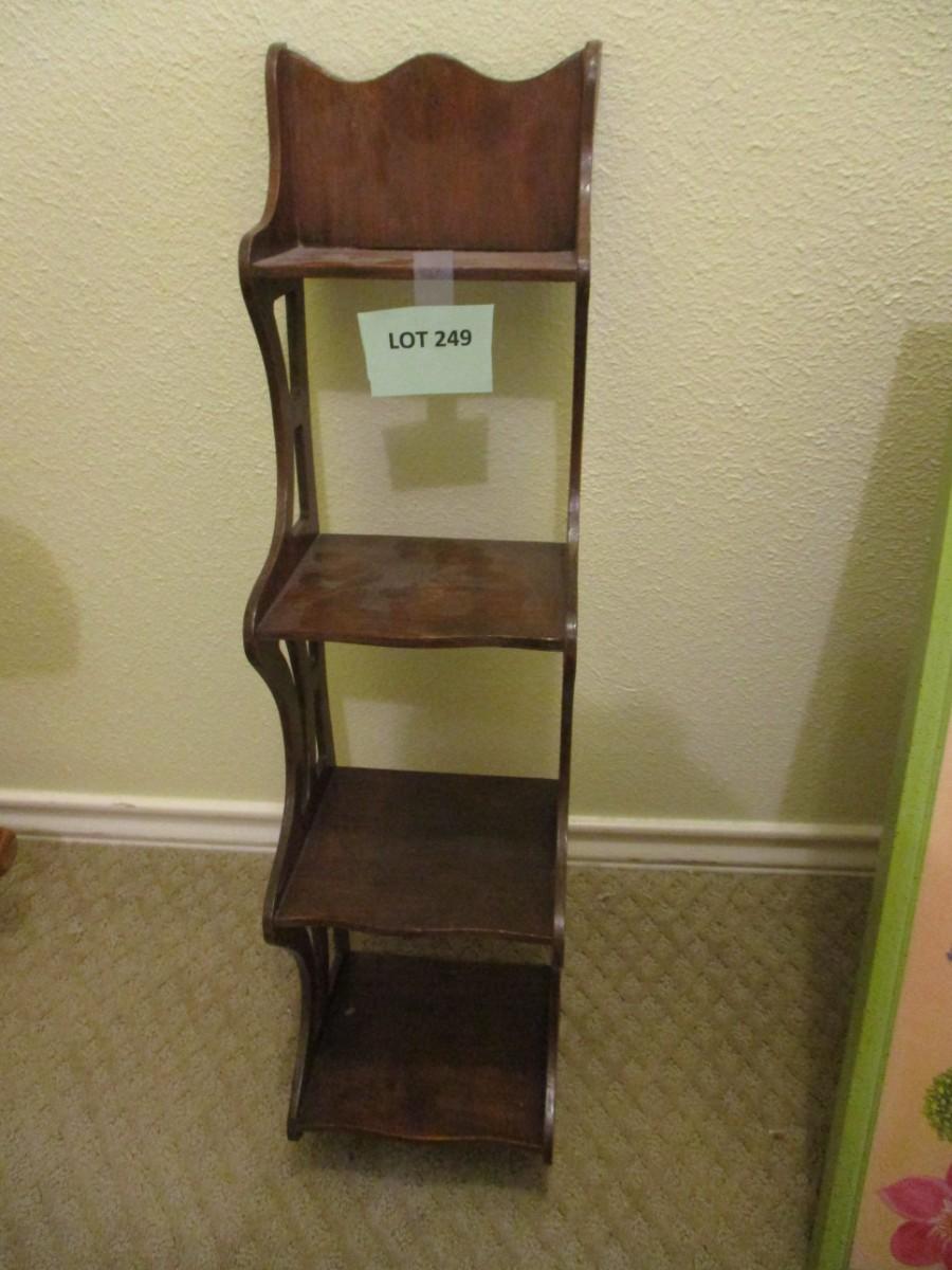 KnickKnack Shelf