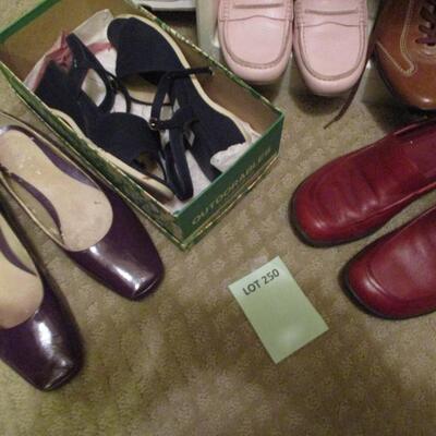 Ladie's Shoes