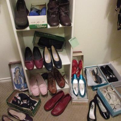 Ladie's Shoes