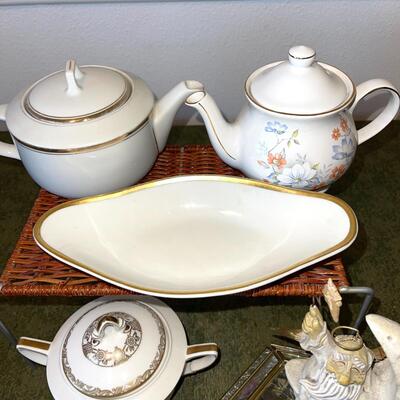 Lot 122 Home Decor Group  Teapots Dresser Box Spode Florence Bowls Candy Box