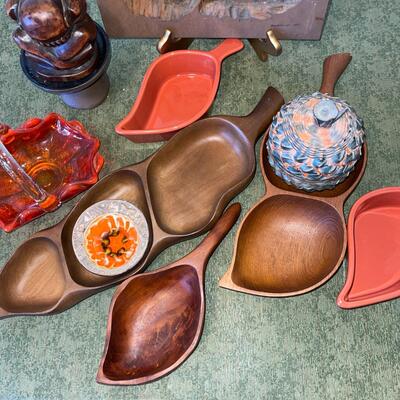 LOt 126 South Seas Tiki Group Monkey Pod Glass Basket Wood Fish Plaque Luau