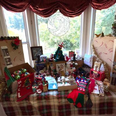 Lot 137 Merry Christmas Group 7 Months !!  Trees Wreaths Stocking White House Ornaments Vintage Glass