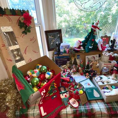 Lot 137 Merry Christmas Group 7 Months !!  Trees Wreaths Stocking White House Ornaments Vintage Glass
