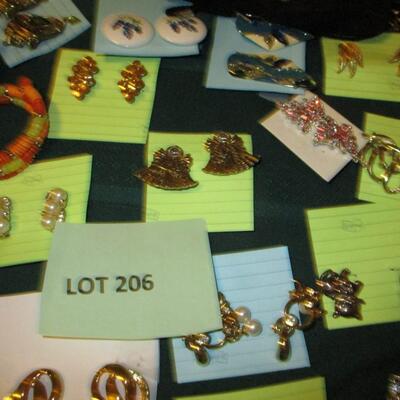 Costume Earrings/Necklaces
