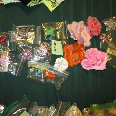 Brooches/Pins