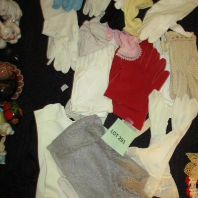 Vintage ladie's gloves