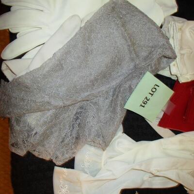 Vintage ladie's gloves