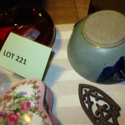 Decor, Sad iron Trivet