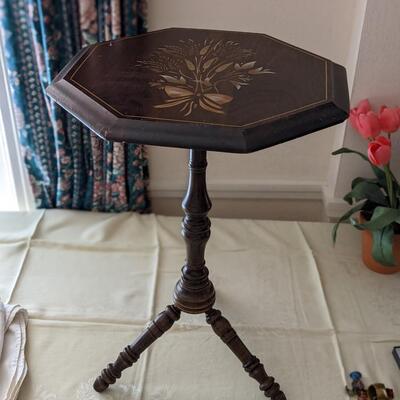 Lovely Wooden Inlaid Tilt Top Table