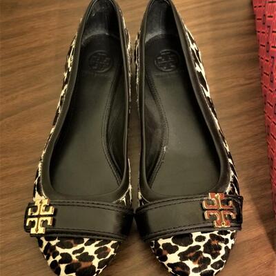 Lot #30  Cute pair of Tory Burch Ballet Flats - appear to be unworn