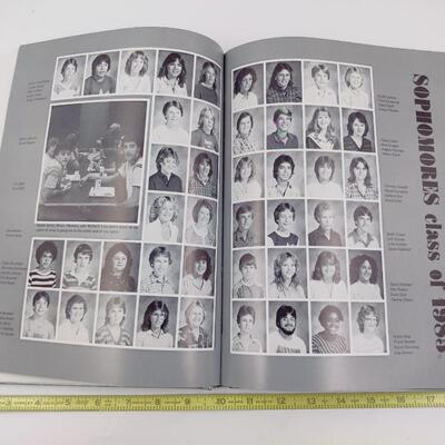 SHAWNEE HEIGHTS HIGH SCHOOL YEARBOOK (1983)