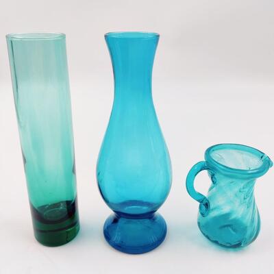 COOL BLUE VASE PITCHER LOT