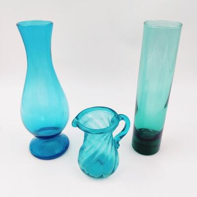 COOL BLUE VASE PITCHER LOT