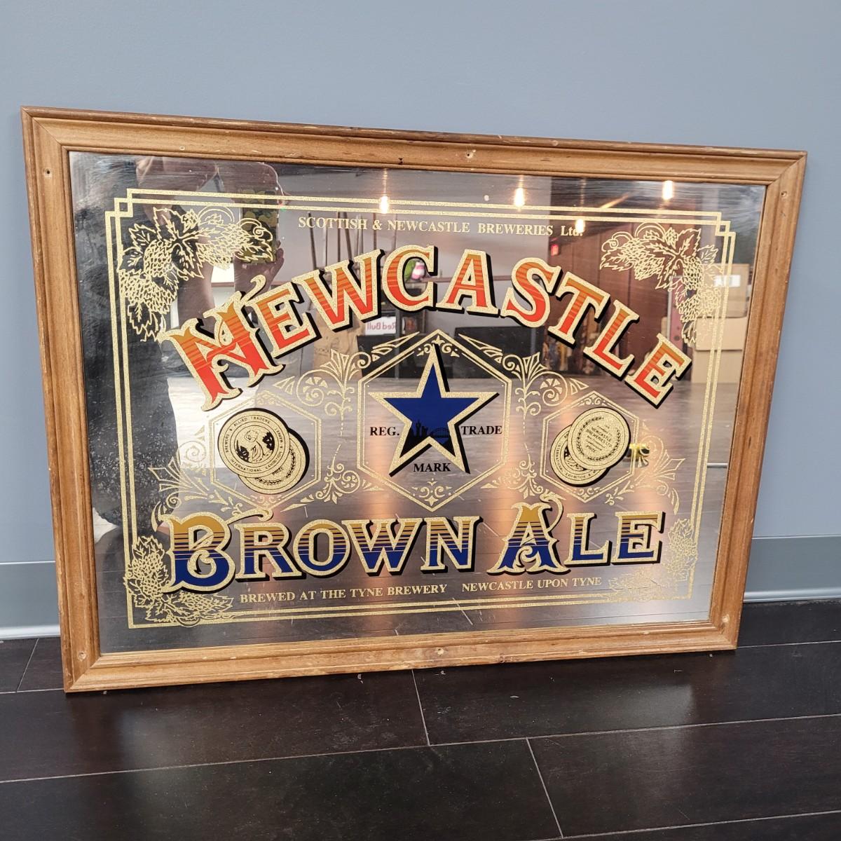希少 NEWCASTEL BROWN ALE パブミラー 鏡 s-l400.jpg
