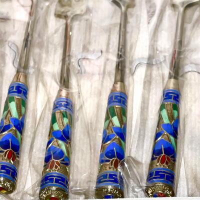 LOT 149  CLOISONNE FORKS & SPOONS SET