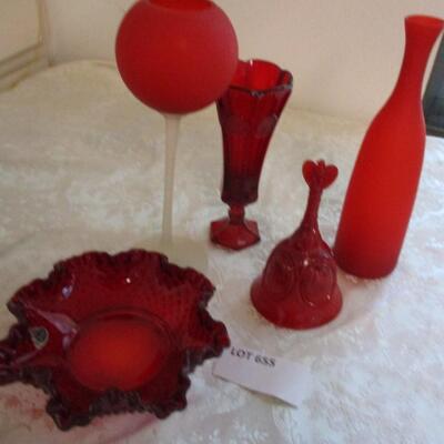 Fenton Candy Dish/Fostoria Vase