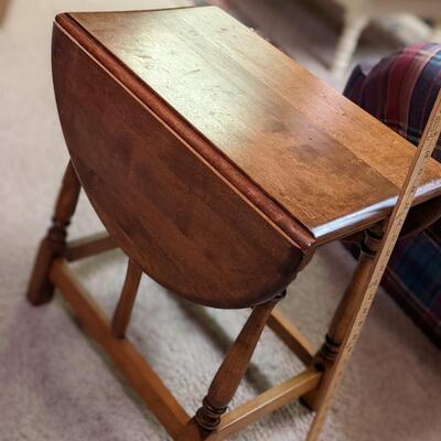 Nice Maple Drop Leaf End Table, Functional!