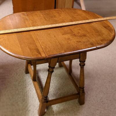 Nice Maple Drop Leaf End Table, Functional!