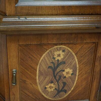 LIGHTED TALL CURIO CABINET WITH INLAY OF FLORALS ON THE LOWER CABINET