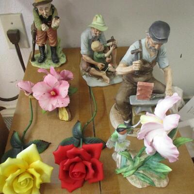 Figurines