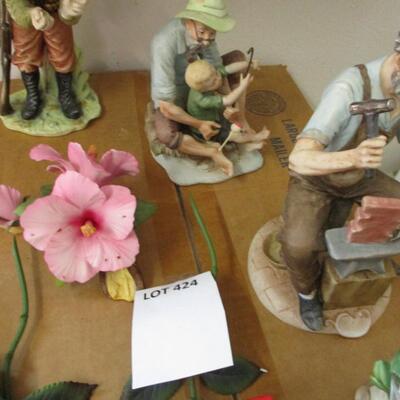 Figurines