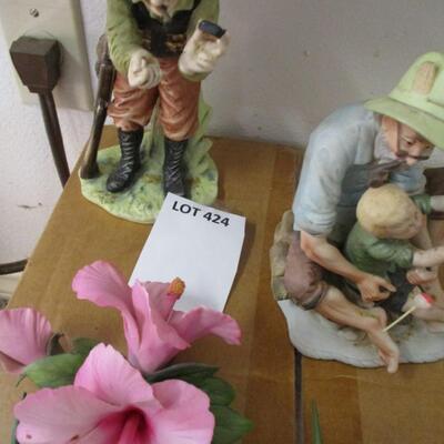 Figurines