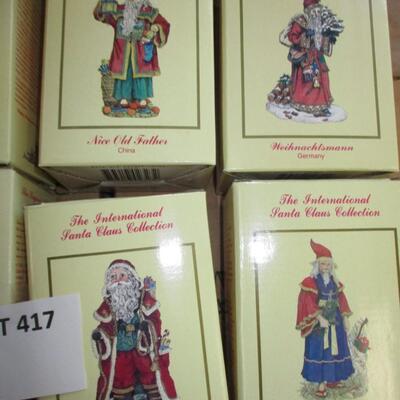 Int'l Santa Claus Ornament Collection