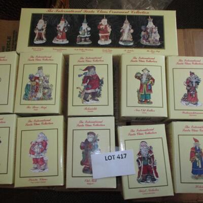 Int'l Santa Claus Ornament Collection