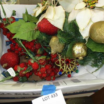 Holiday Fruit and decor