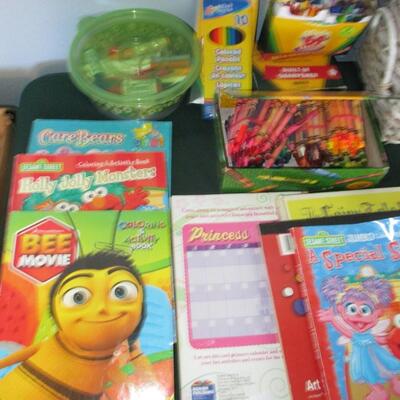 Table of Kids Toys/books