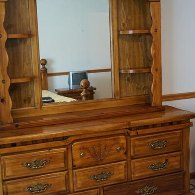 QUALITY  EIGHT DRAWER  PINE DOUBLE DRESSER TWO PIECE WITH MIRROR /SHELVES- PART OF A FOUR PIECE BEDROOM SET SELLING SEPERATLY