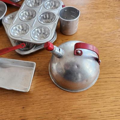 Vintage Aluminum Child's Pots & Pans