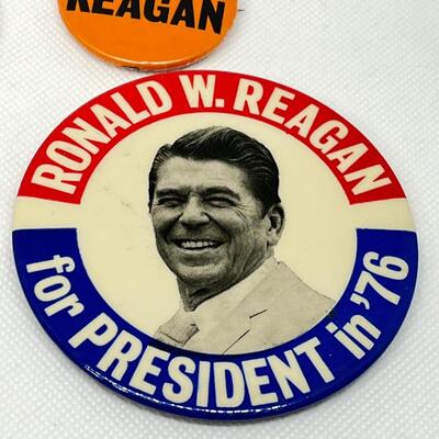 LOT 6: Presidential Campaign Political Pins, Buttons - Ronald Reagan