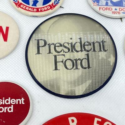 LOT 17: 1976 Presidential Campaign Political Buttons, Pins - Gerald Ford