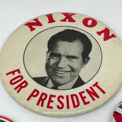 LOT 24: Richard Nixon Political Campaign Buttons, Pins