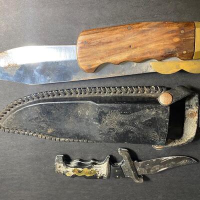 LOT 166: Vintage Knife Collection