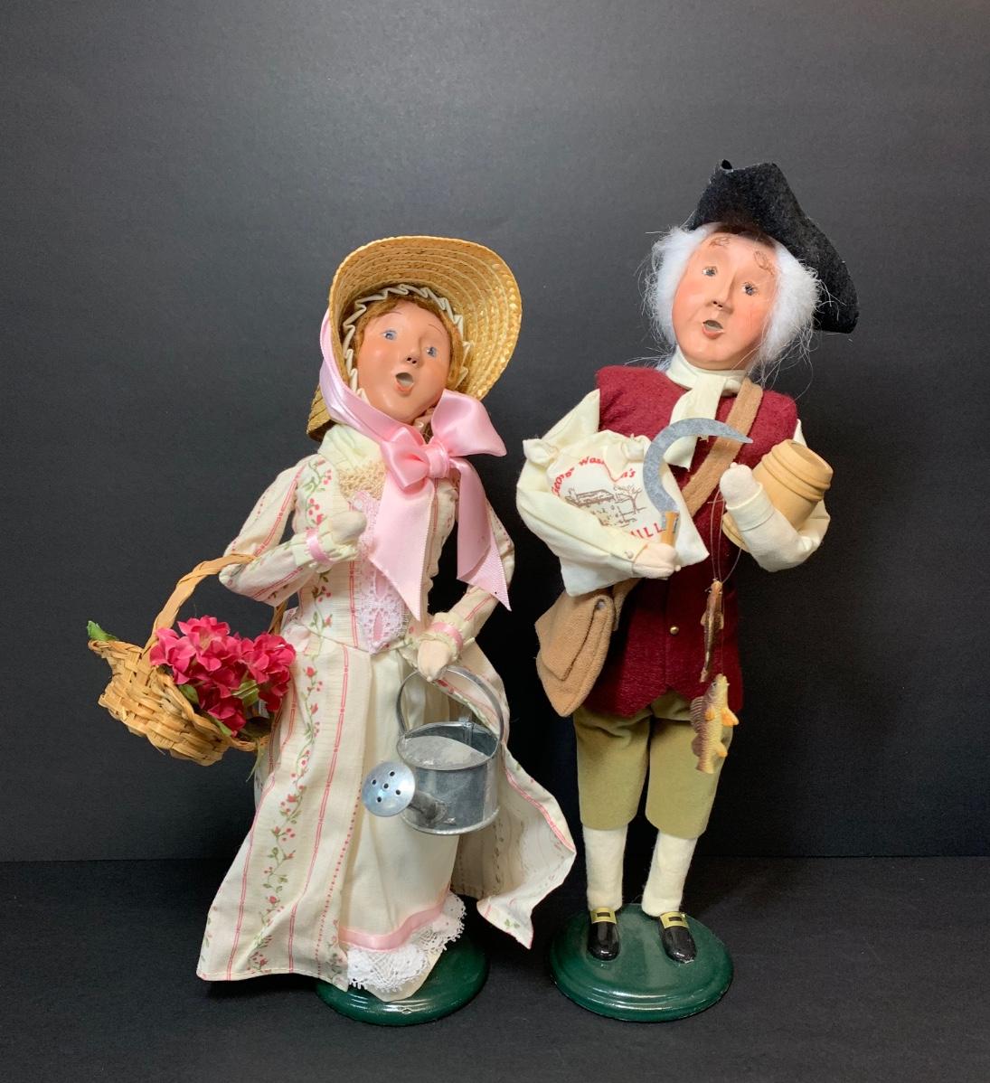 LOT::R94 Vintage Byers' Choice Colonial Figures | EstateSales.org